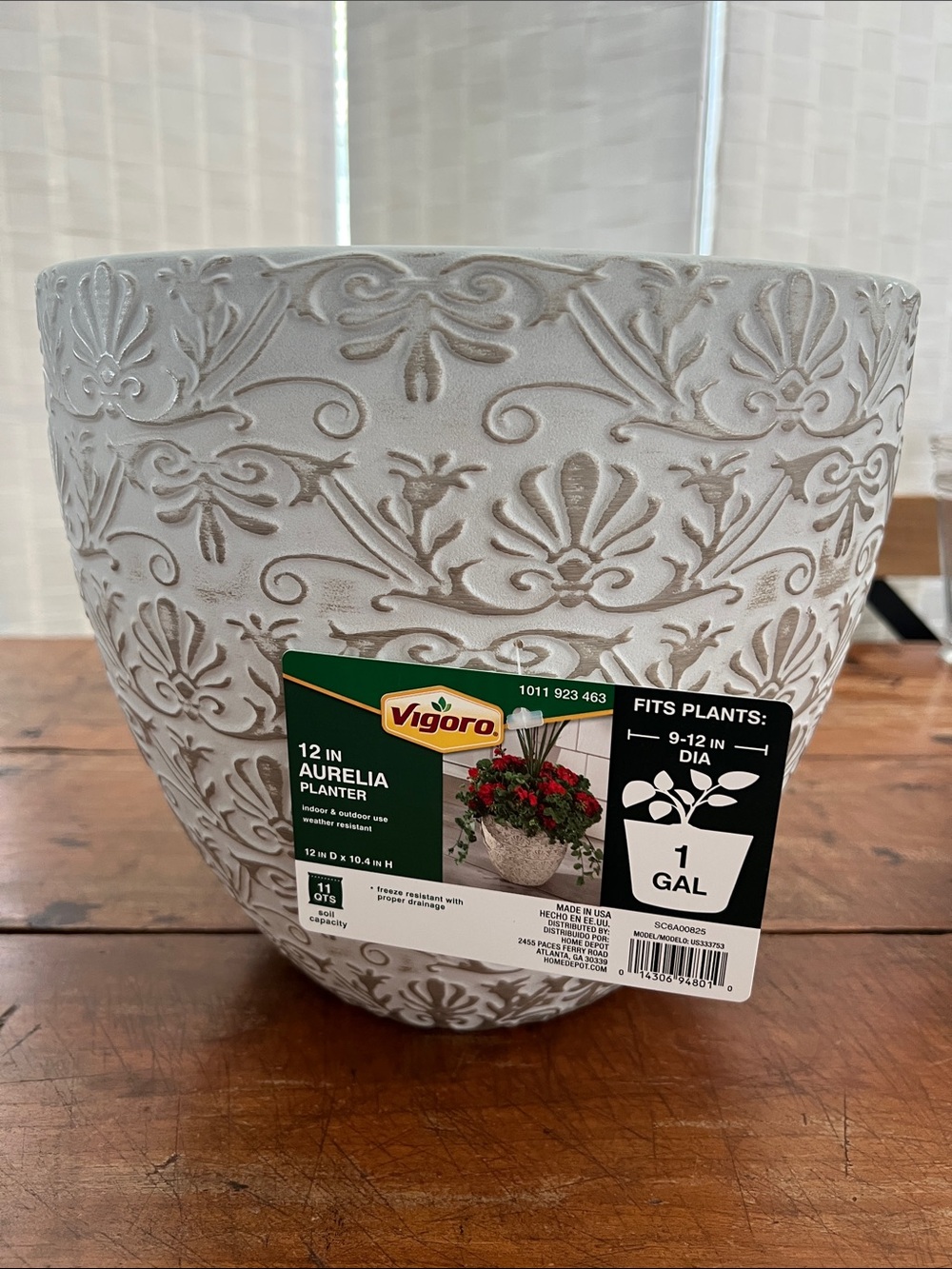 Vigoro Aurelia 12" Decorative Plastic Planter - White (12” diameter, 10” tall